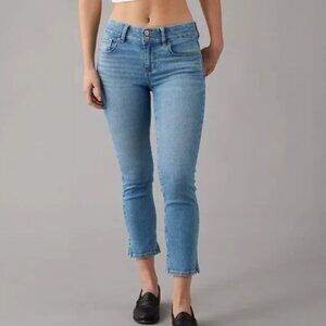 American Eagle Artist Crop Jeans Light Wash Size 14